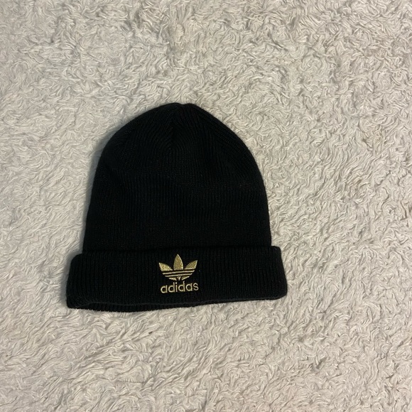 Adidas Black Beanie - Picture 1 of 8